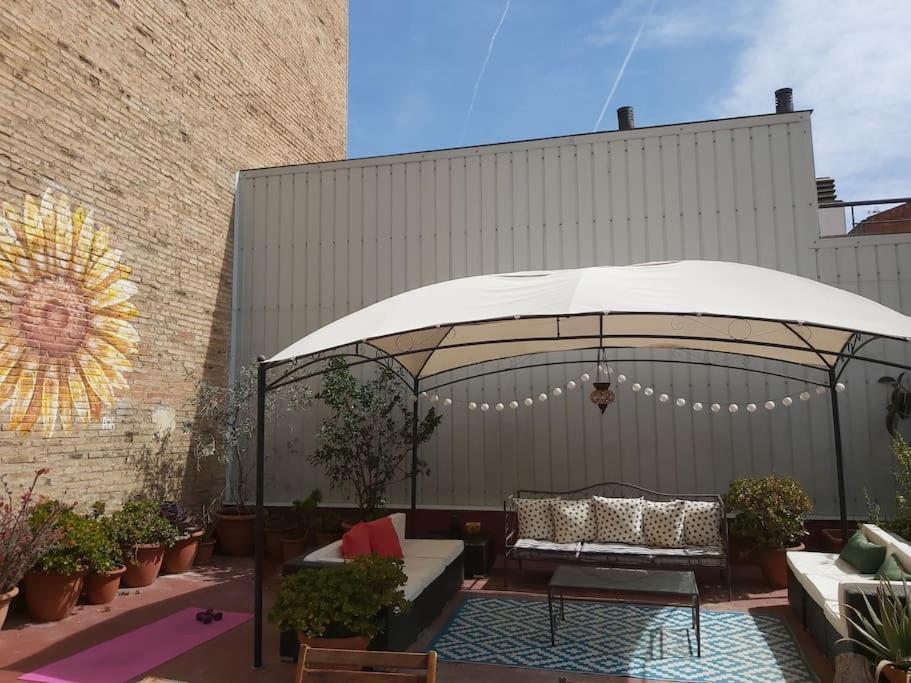 Small Room In Sants With Huge Terrace Barcelone Extérieur photo